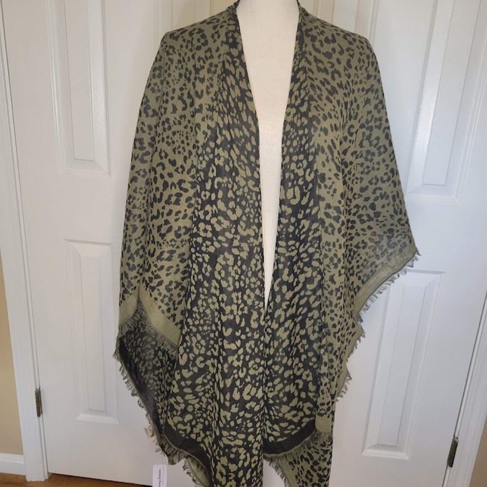 Tommy Bahama Wild One Jacquard Leopard Ruana Wrap OS NWT